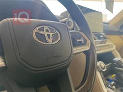 تۆیۆتا لاند کروزەر